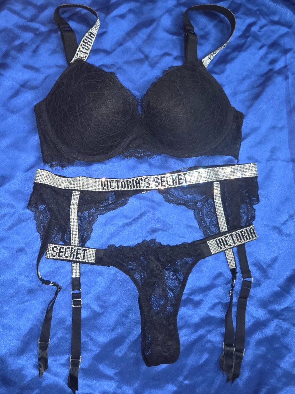 Victoria’s Secret Very Sexy 3 Piece Shine Strap Push Up Bra Thong Garter Set